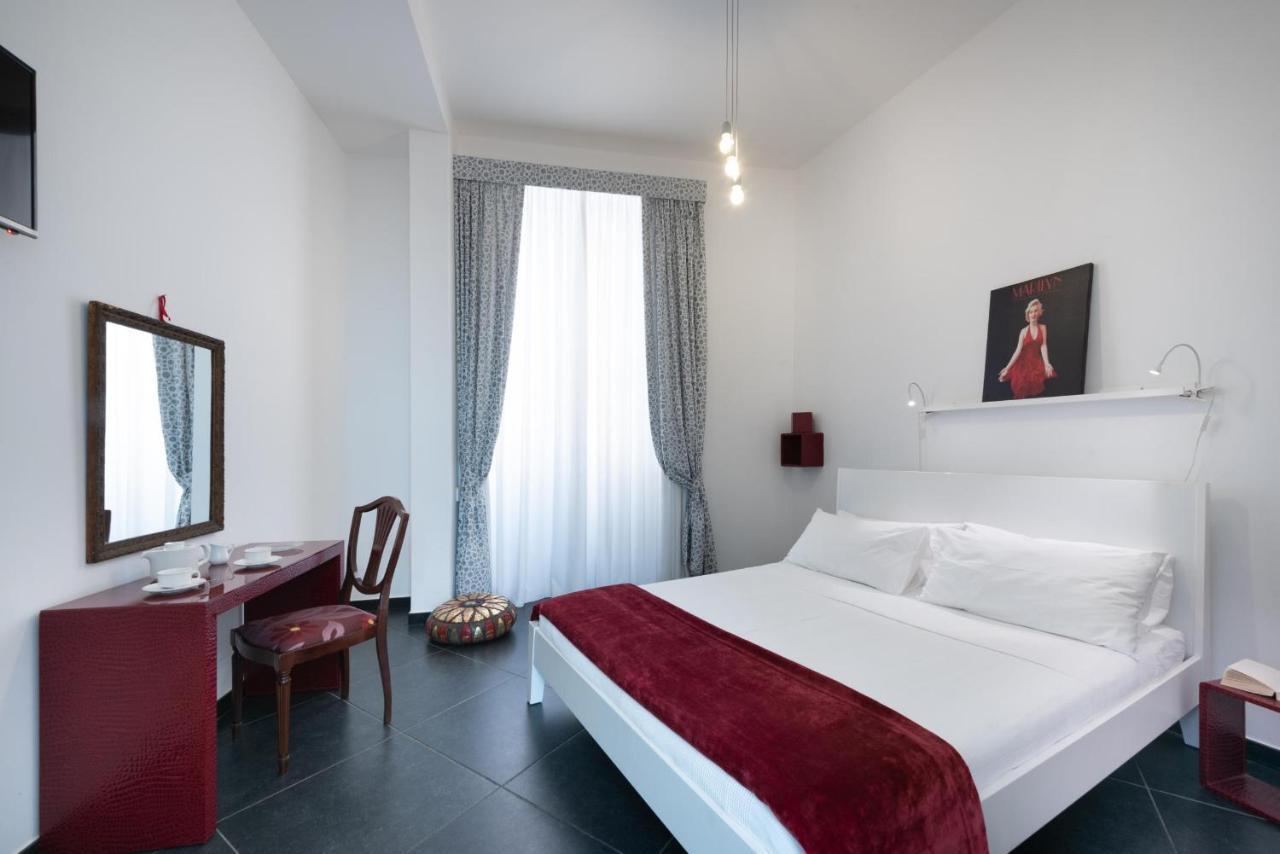 Maria Vittoria Charming Rooms And Apartments 布林迪西 外观 照片