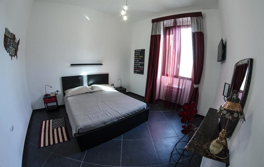 Maria Vittoria Charming Rooms And Apartments 布林迪西 外观 照片