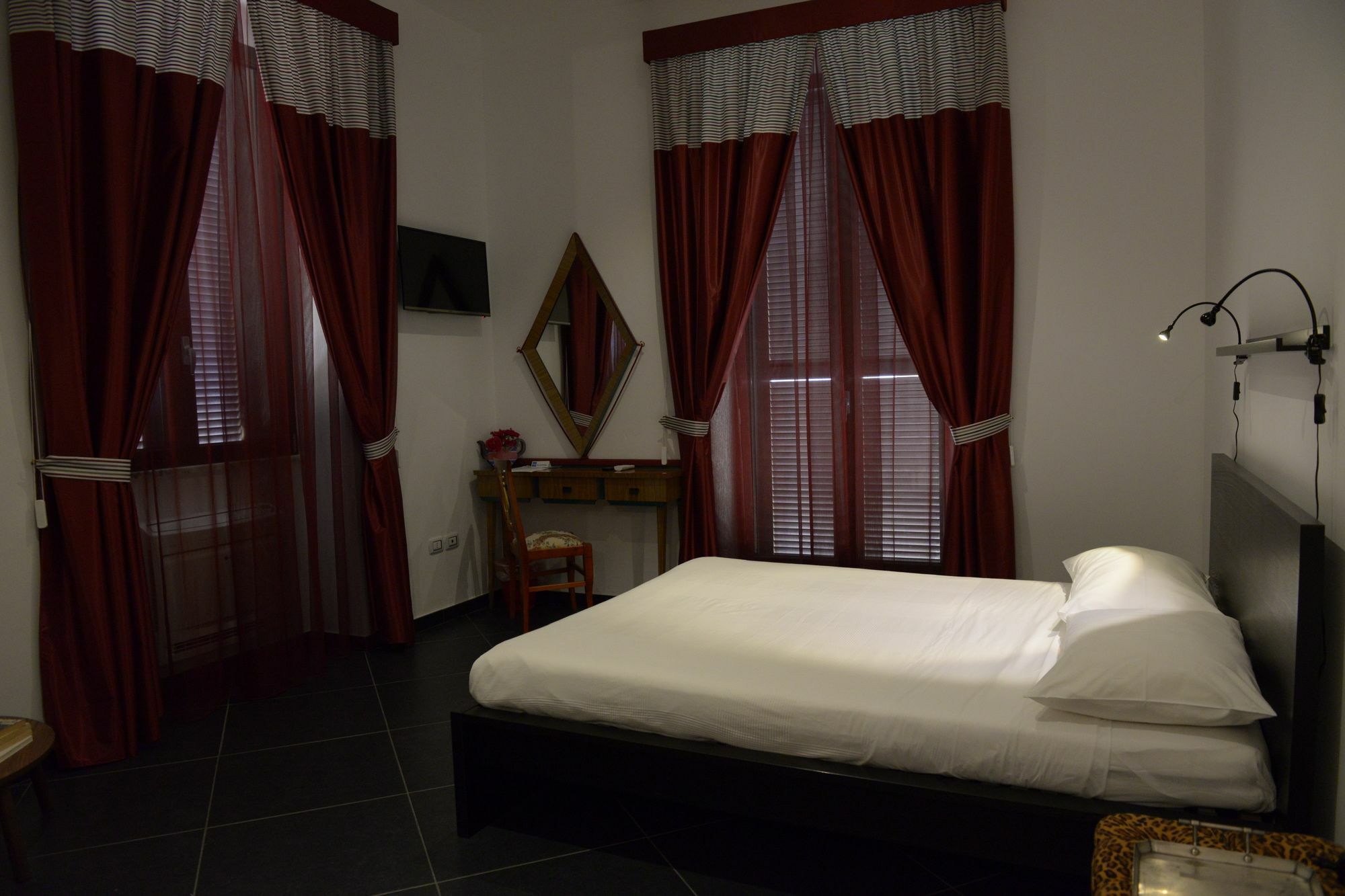 Maria Vittoria Charming Rooms And Apartments 布林迪西 外观 照片
